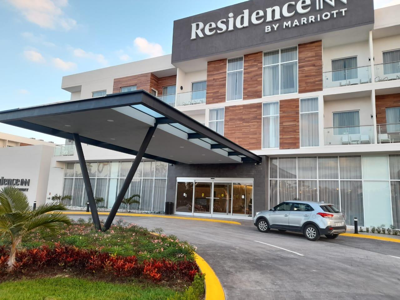 Residence Inn By Marriott Cancun Hotel Zone エクステリア 写真