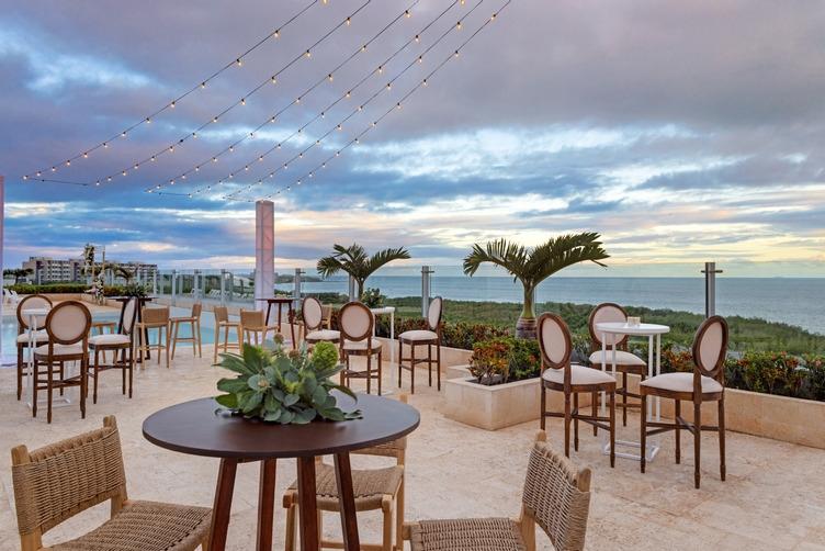 Residence Inn By Marriott Cancun Hotel Zone エクステリア 写真