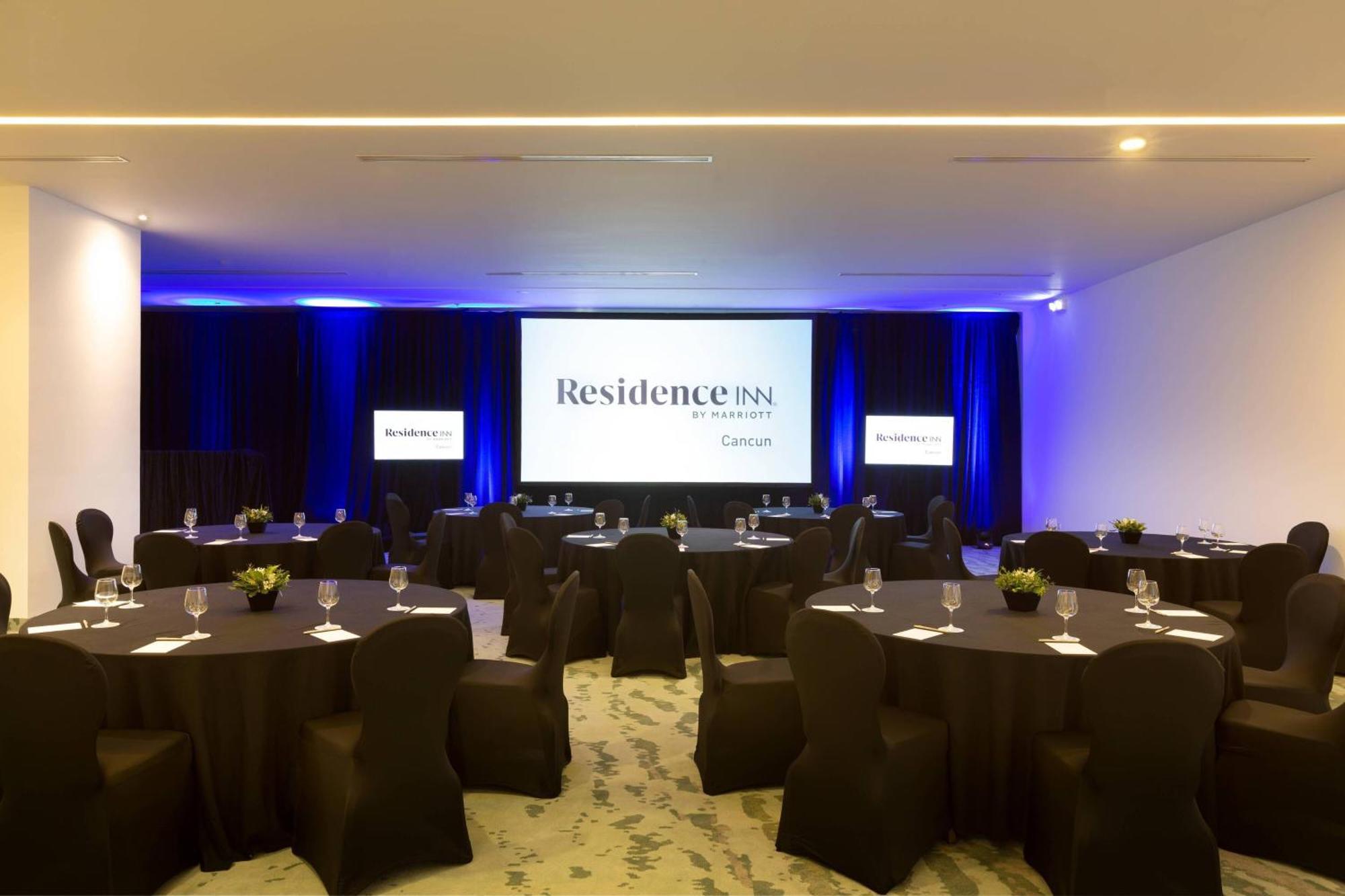 Residence Inn By Marriott Cancun Hotel Zone エクステリア 写真