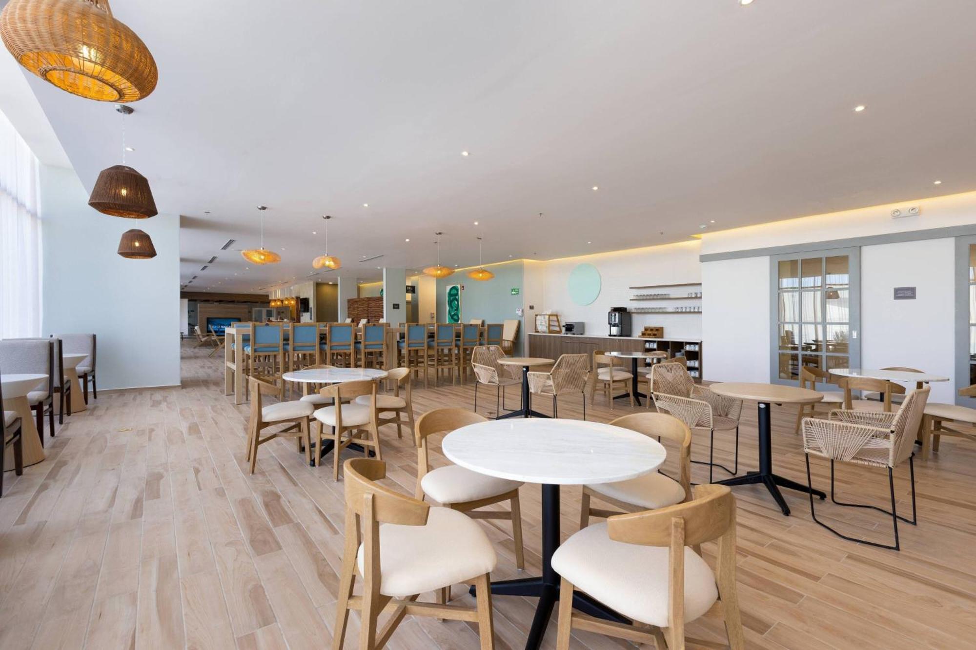 Residence Inn By Marriott Cancun Hotel Zone エクステリア 写真