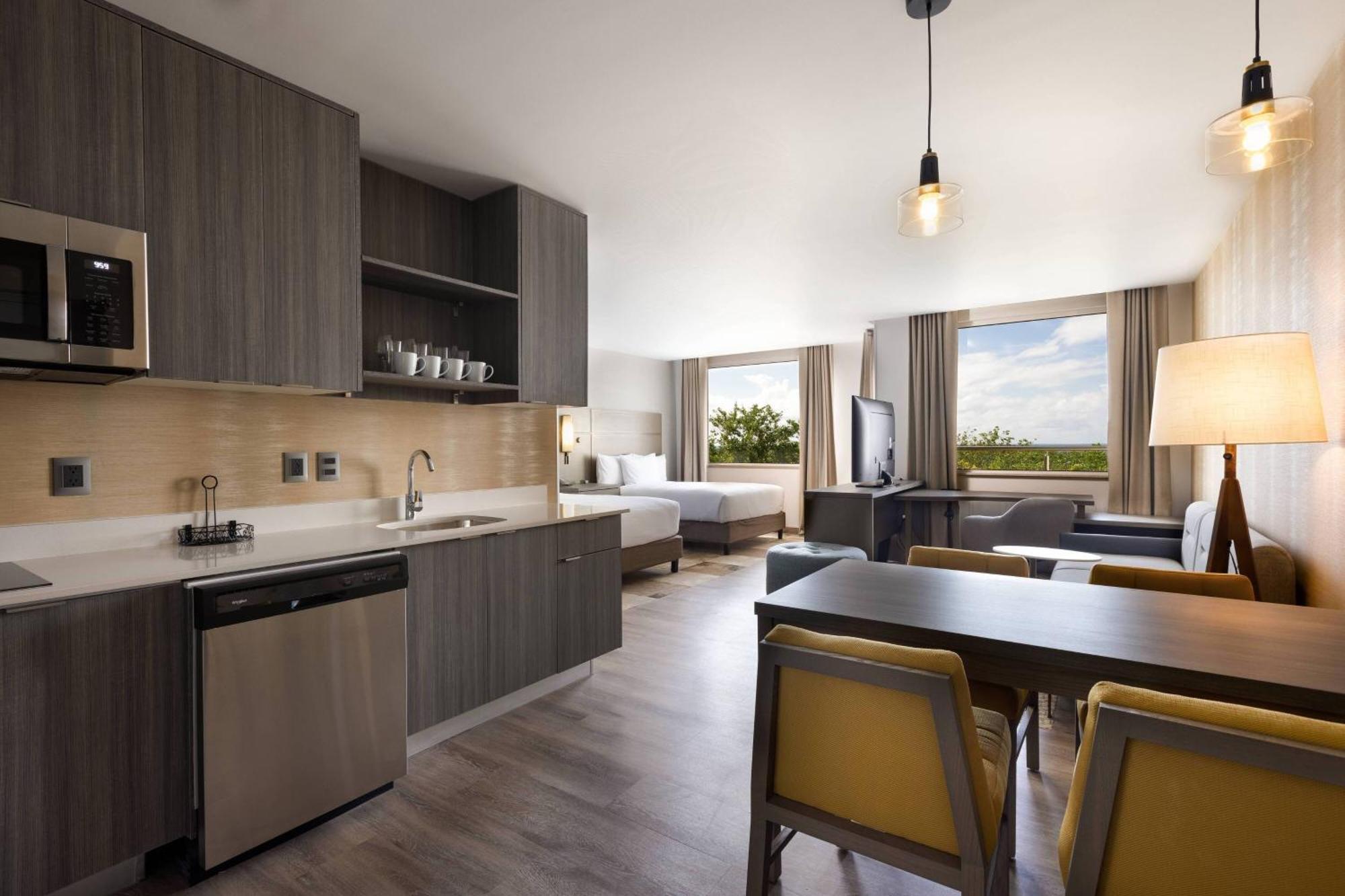 Residence Inn By Marriott Cancun Hotel Zone エクステリア 写真