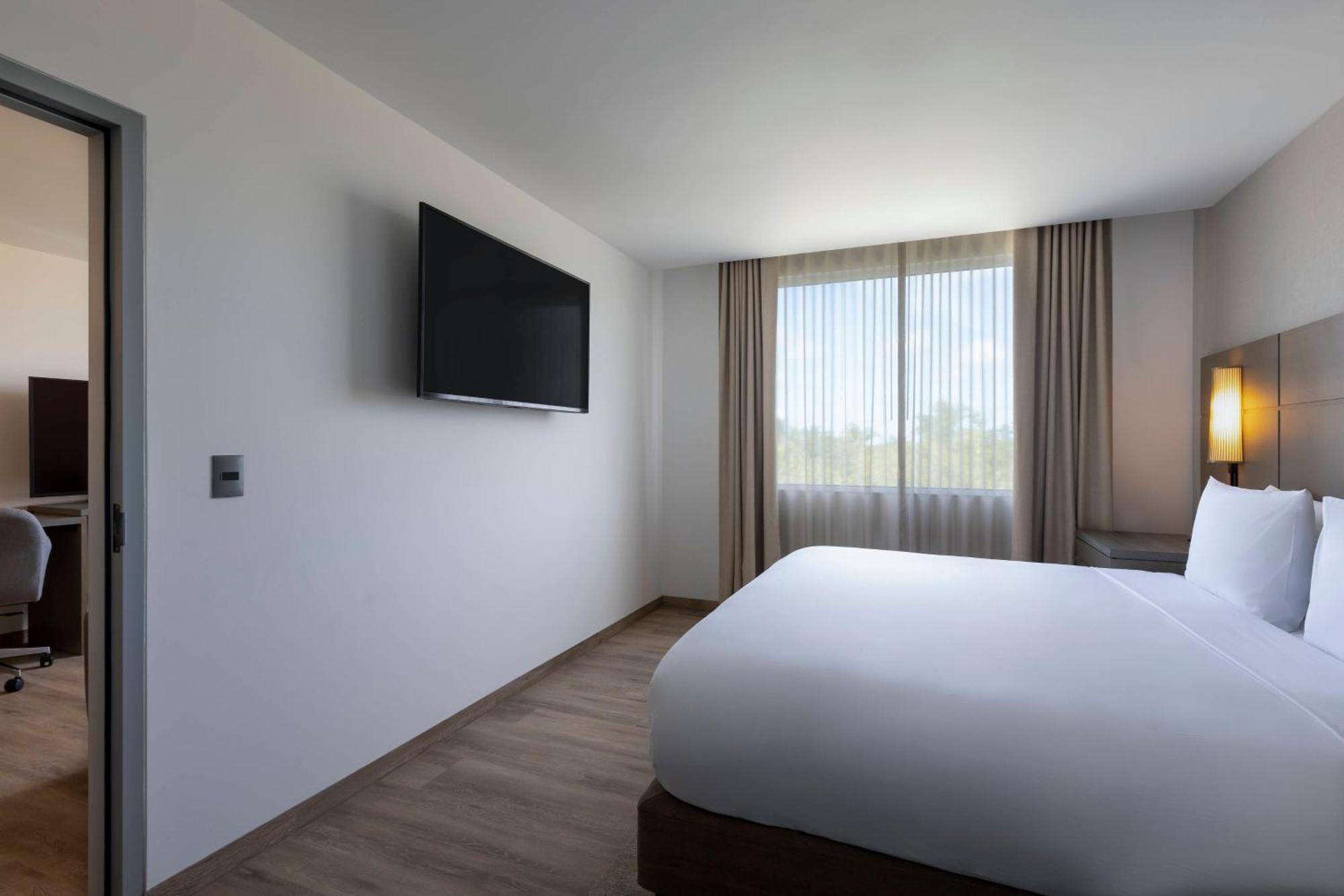 Residence Inn By Marriott Cancun Hotel Zone エクステリア 写真
